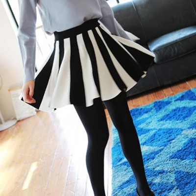 Fashionable Women's Color Block Pleated Knitted Skirt white black